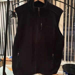 L.L. Bean Black Fleece Vest for Outdoor Wear